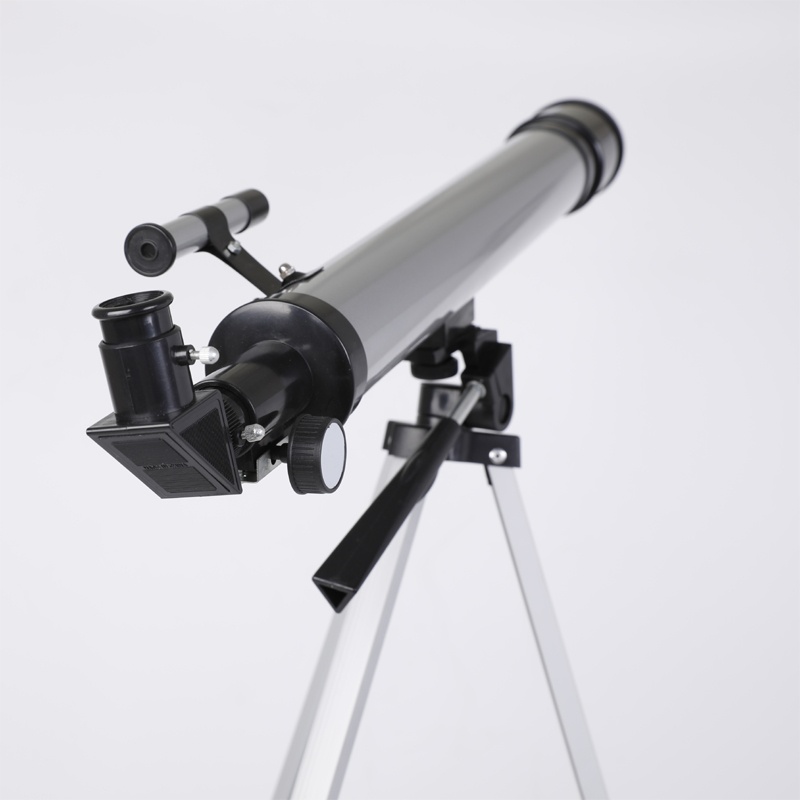 天文望遠(yuǎn)鏡，折射式天文望遠(yuǎn)鏡